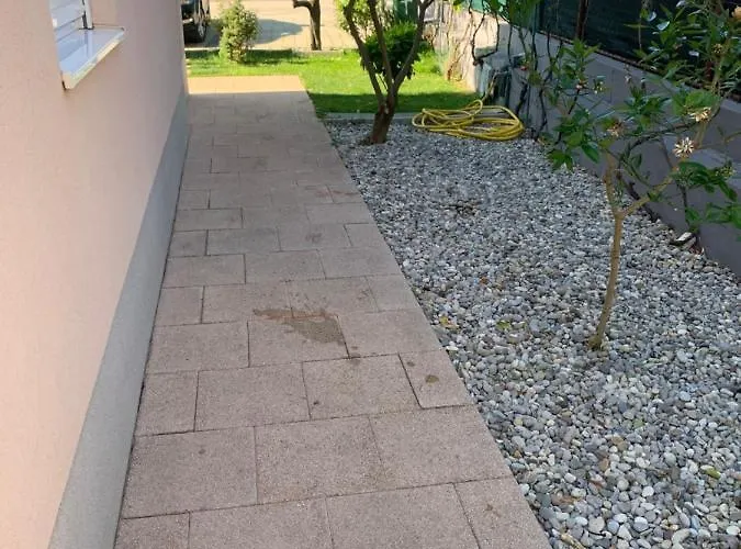 Sweet Corner ספליט