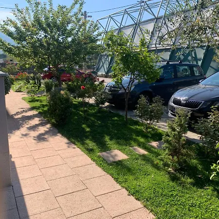 Sweet Corner Σπλιτ