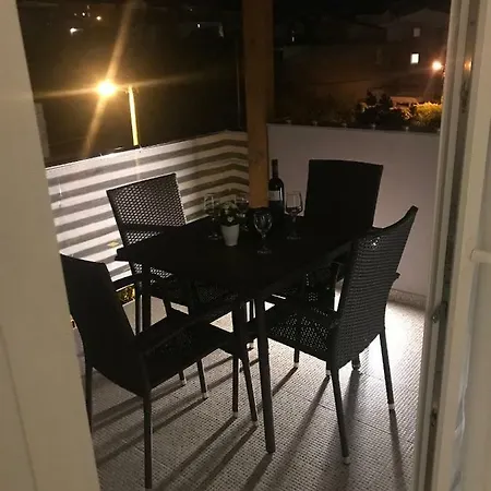 Sweet Corner * Спліт