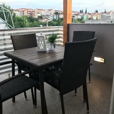 Sweet Corner Apartment *