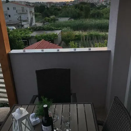 Sweet Corner سبليت