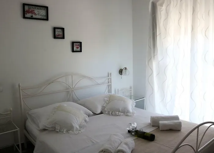 Apartment Sweet Corner