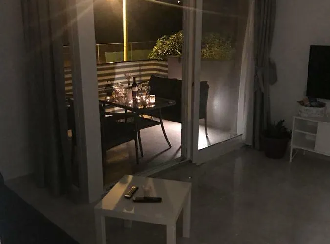 Sweet Corner Apartment *