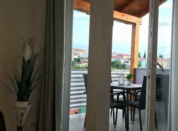 Sweet Corner Apartment *