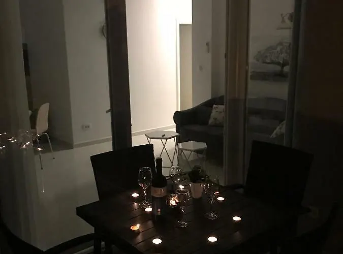 Apartment Sweet Corner